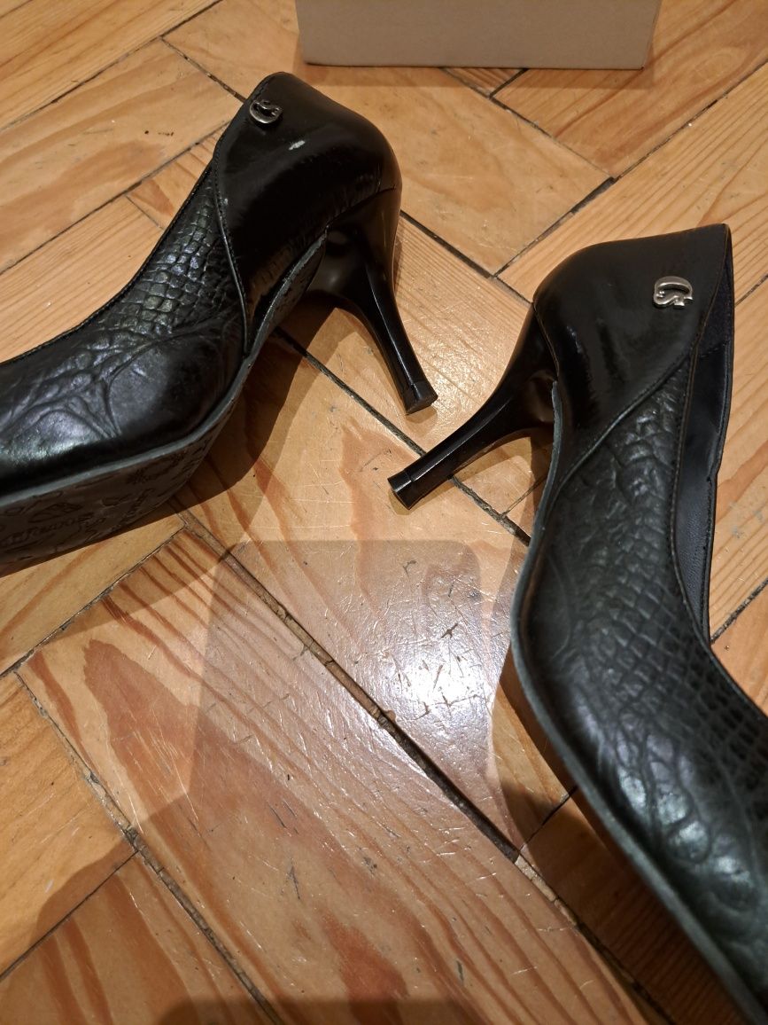 Sapatos senhora 35
