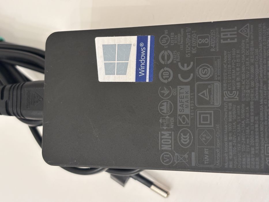 Carregador Microsoft Surface