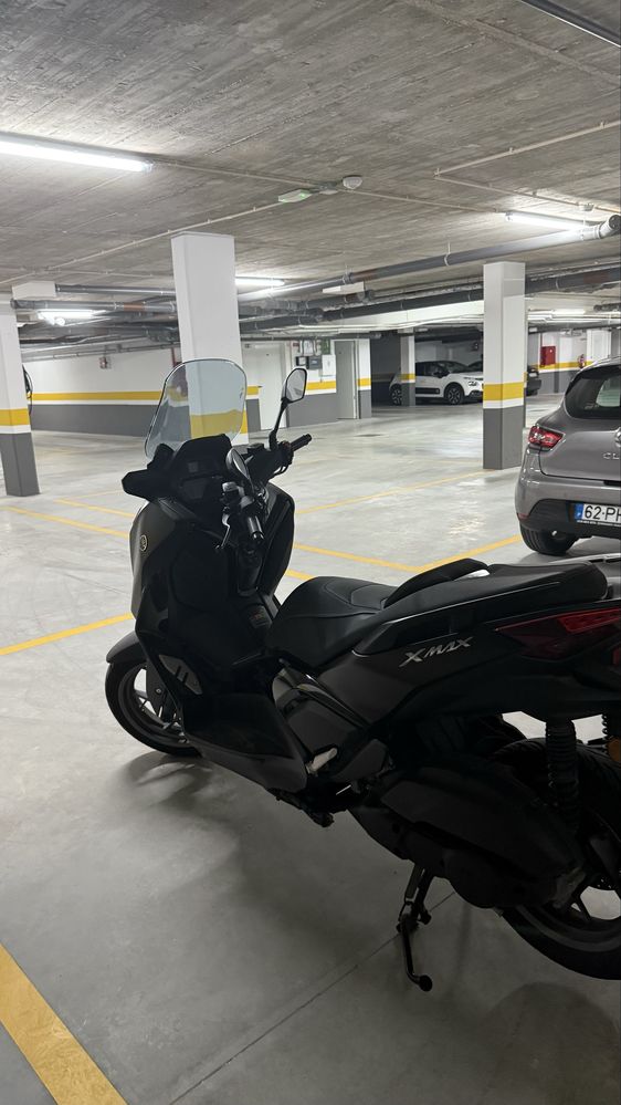 Yamaha XMAX 125 Tech Max – Dark Magma – 06/24 – 4.400 km