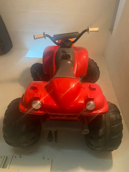 Brinquedo Carrinho elétrico de criança