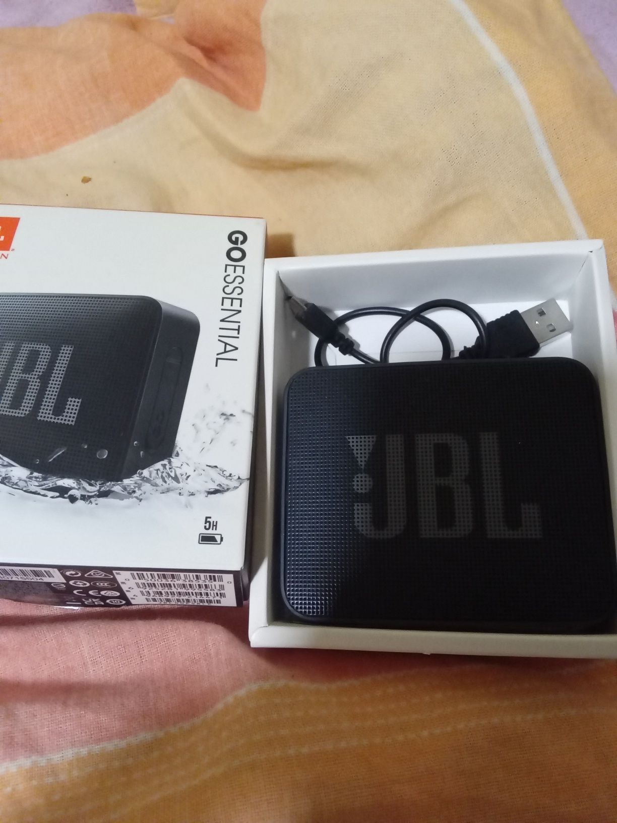 Zamienię jbl go essential