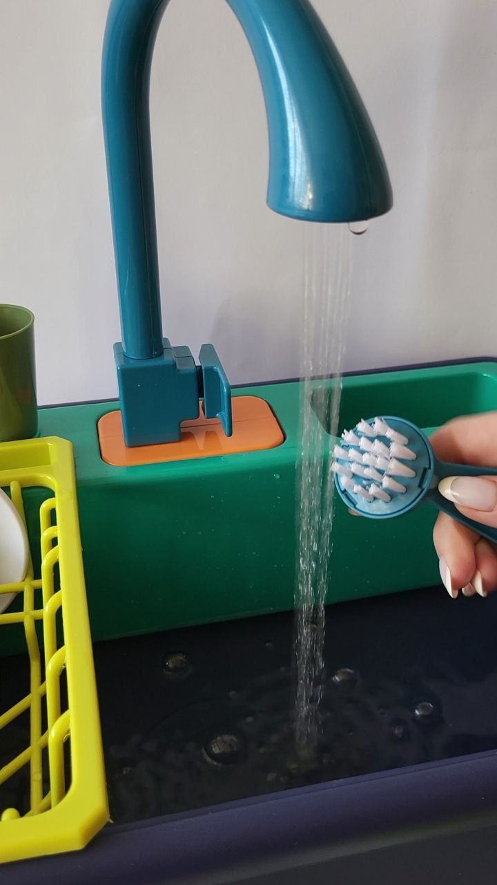Мийка дитяча з автоматичною подачею води