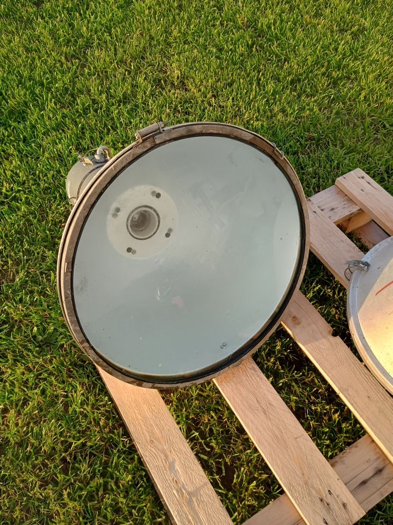 Lampy przemysłowe