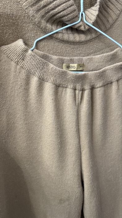 Вовняний костюм Estro