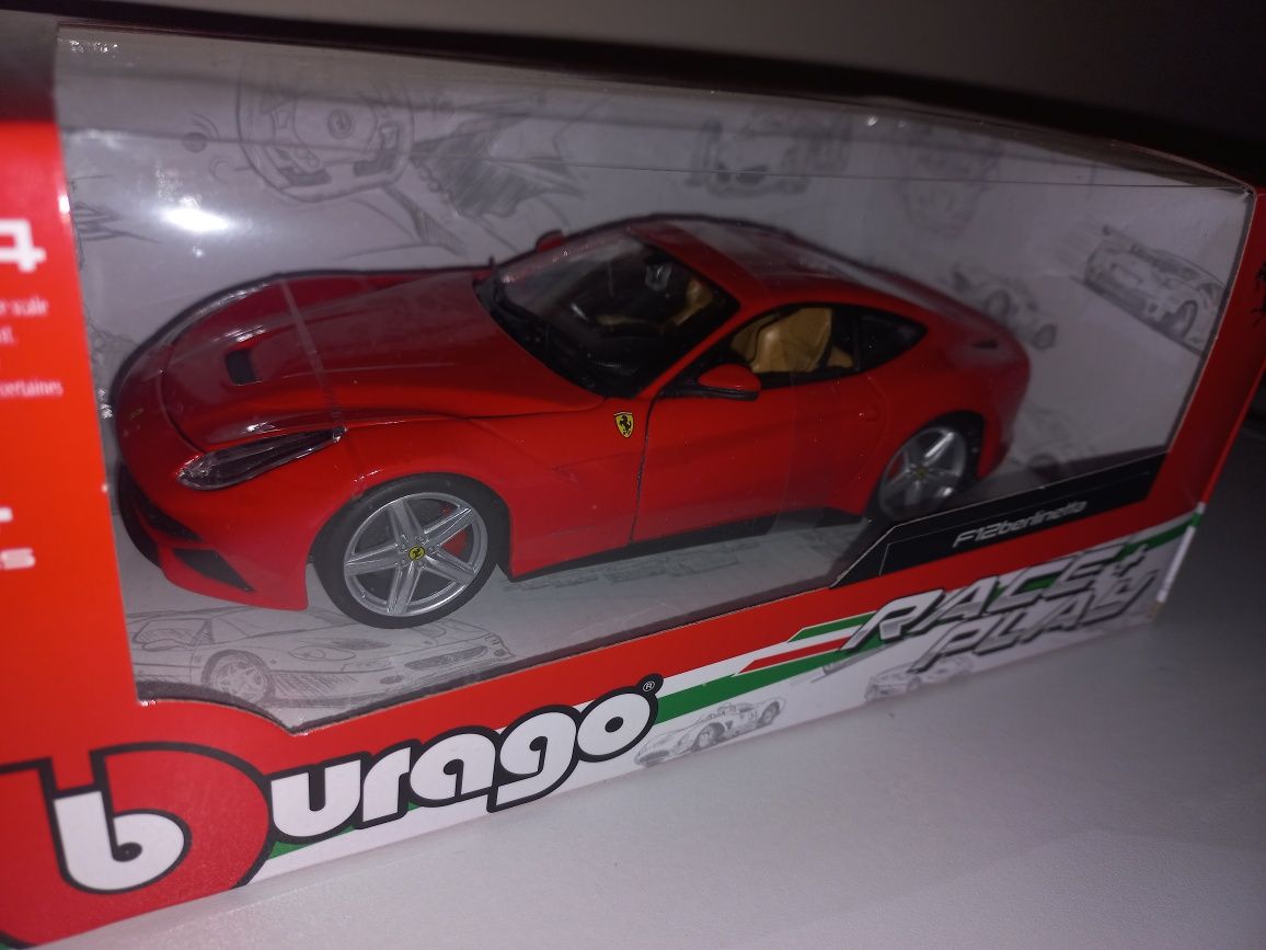 Bburago Ferrari F12 berlinetta,skala 1:24