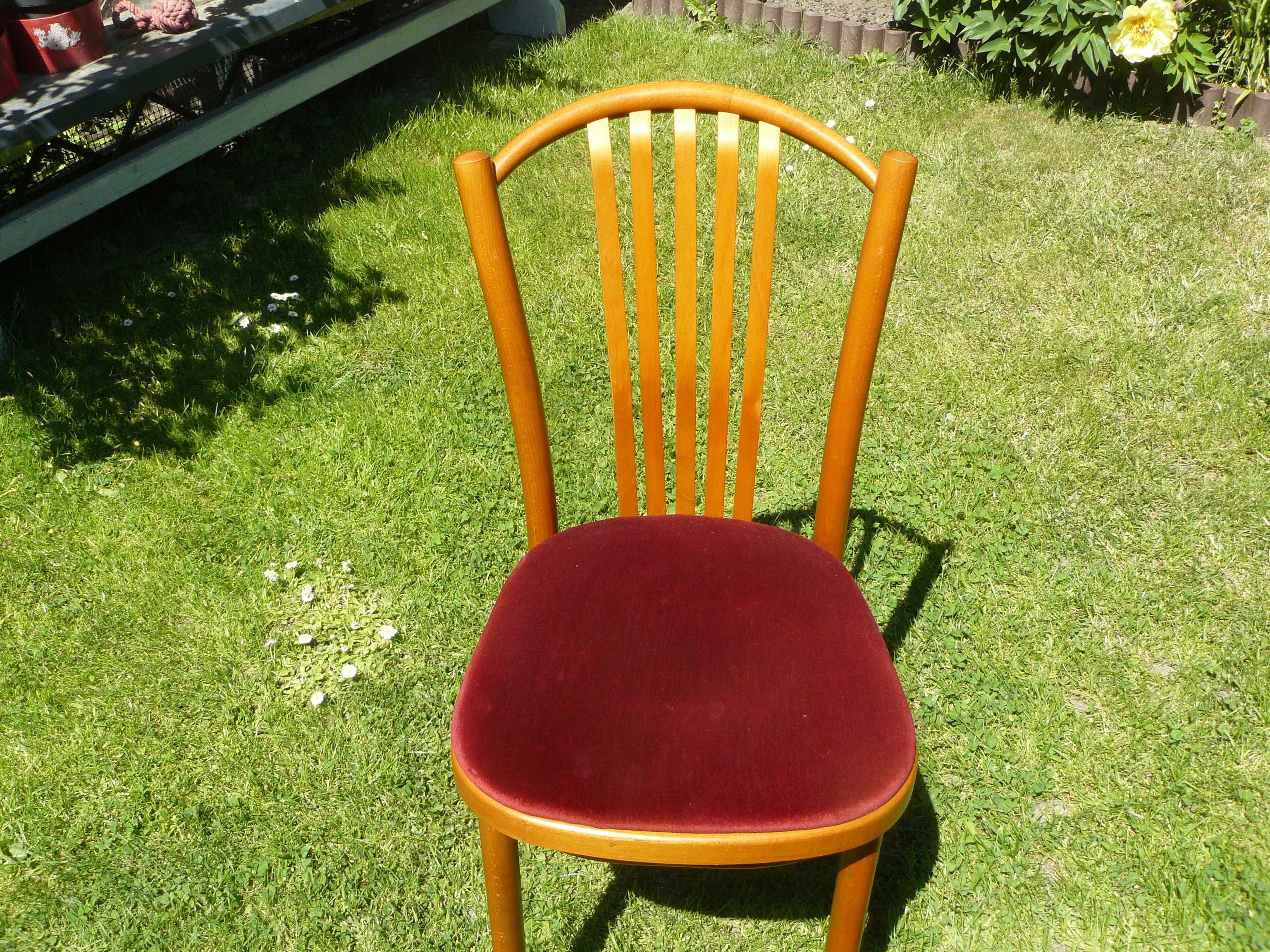 Stare krzesła gięte  - używane.