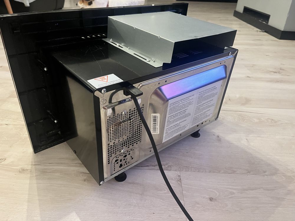 Kuchenka mikrofalowa do zabudowy Amica AMGB20E2GB jak nowa