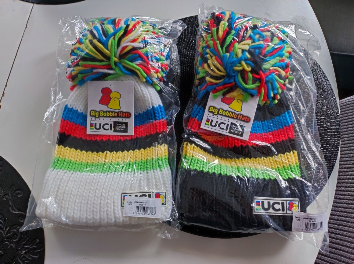 Czapka zimowa UCI big bobble hats w kolorach mistrza świata
