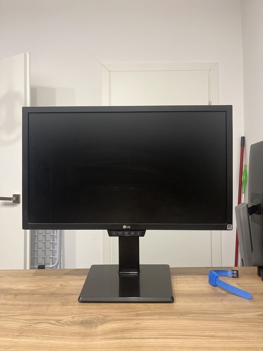 Monitor LG 24GM77 144hz