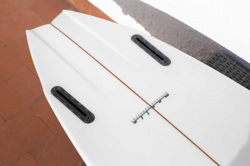Prancha de Surf / surfboard Twin fin Manila 5´7"