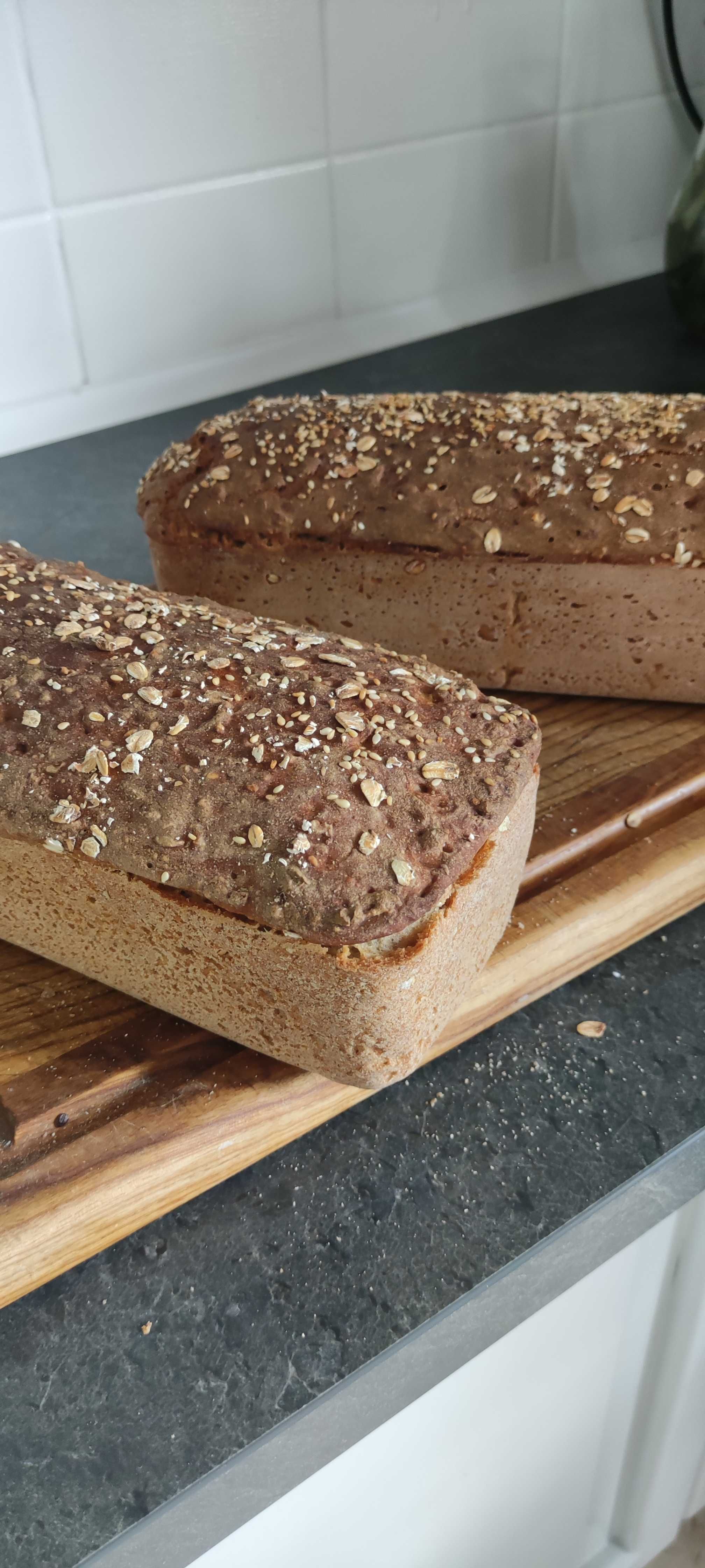 Chleb swojski na żytnim zakwasie bez drożdży i polepszaczy