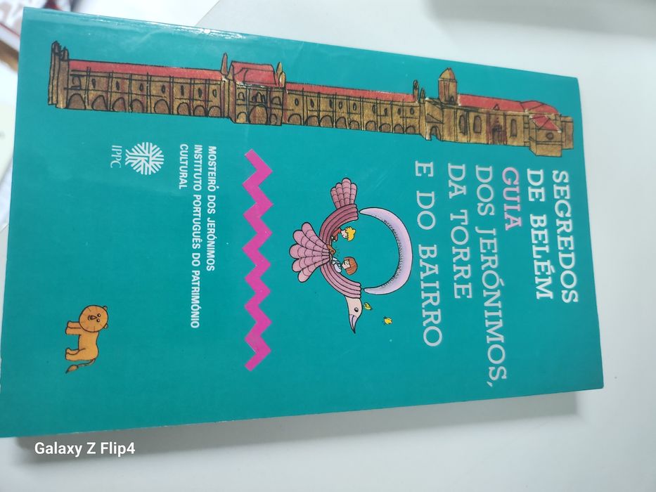 Vários livros de diversos temas.