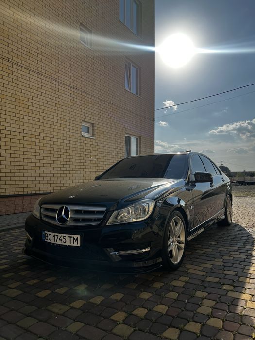 Mercedes-Benz c300 (AMG обвіс) 4х4