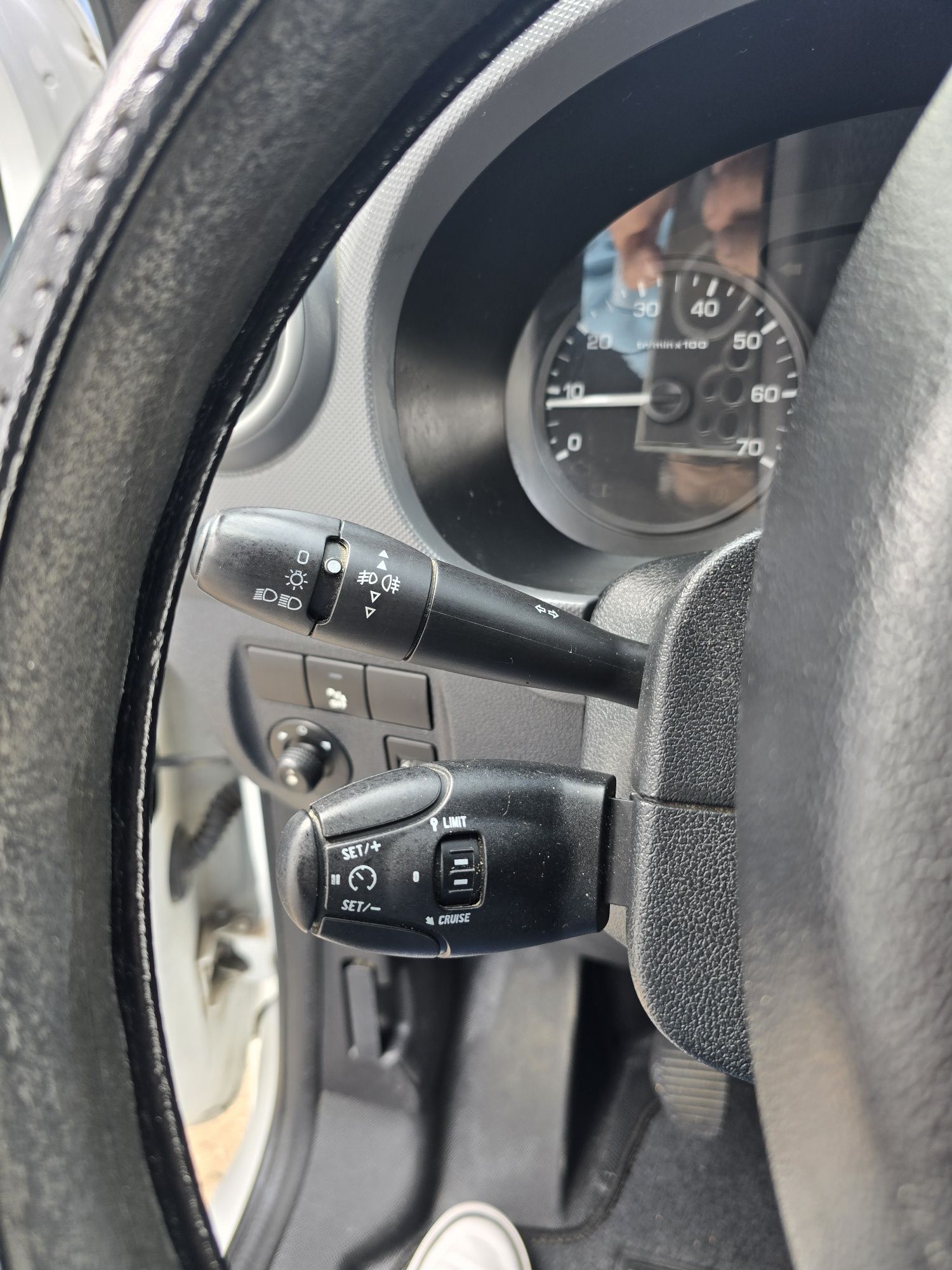 Peugeot  partner 1.600cl com 90cv
