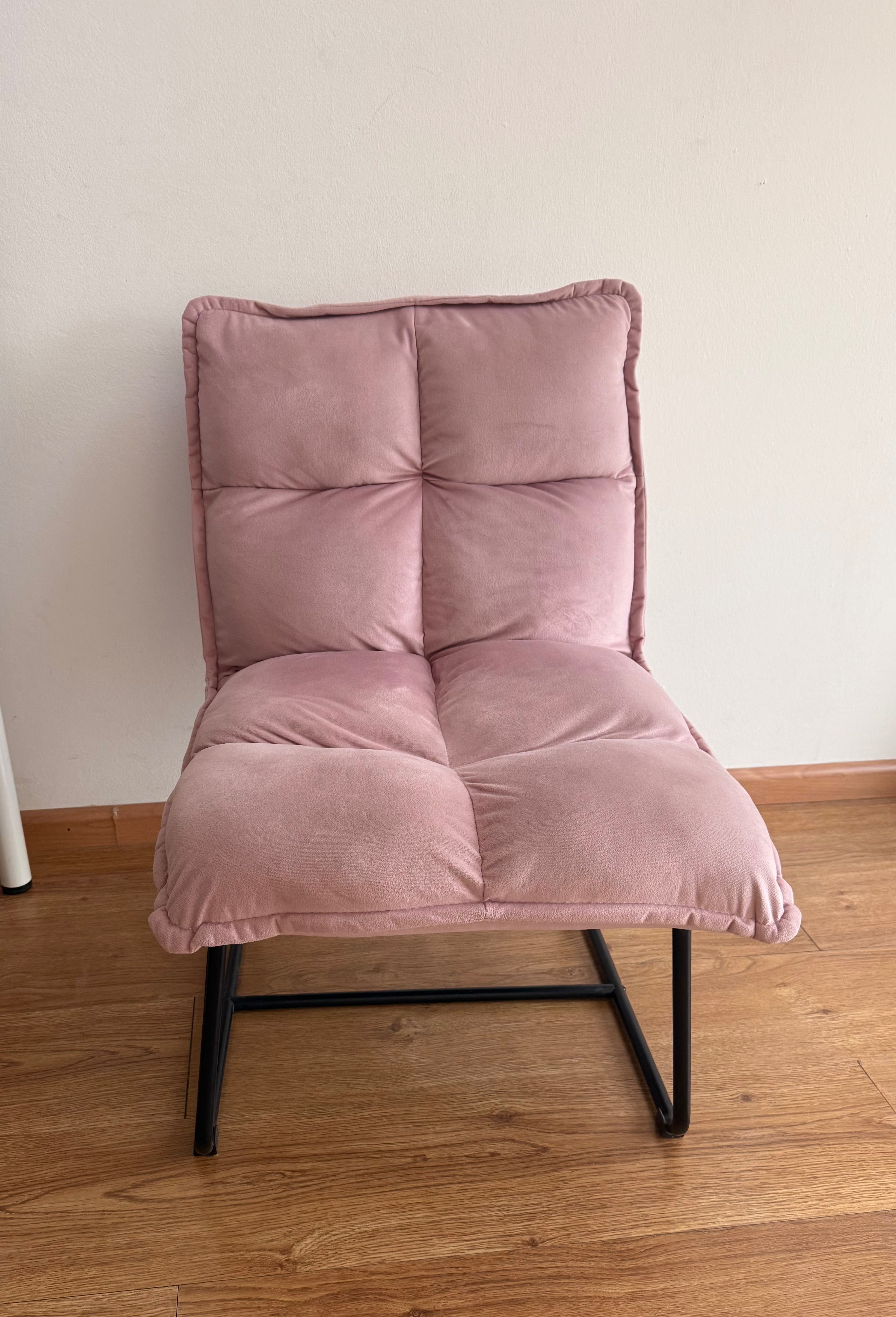 Cadeirão  Rosa como Novo