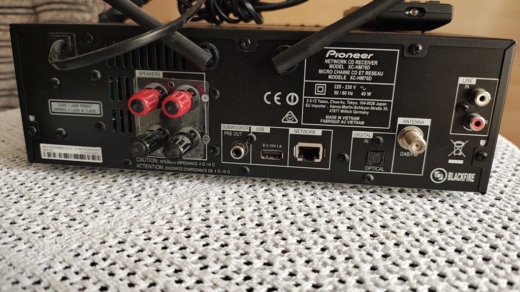 Amplituner streamer Pioneer hm 76 z pilotem i Aplikacja  smartfon