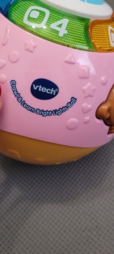 Zabawki interaktywne Kula kręciła i Dino feet me z Vtech.