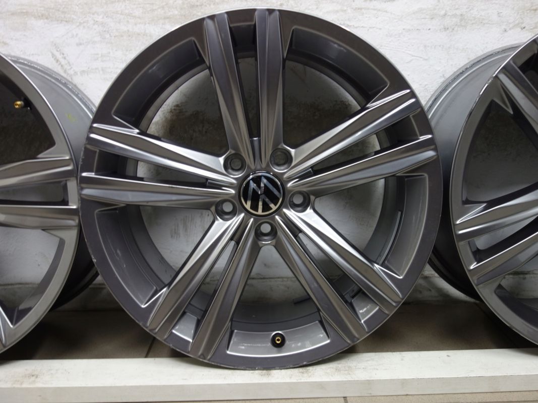 18/5x112 Felgi Aluminiowe Vw Oe Passat Tiguan Golf Touran niemalowane