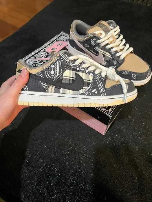 Buty sportowe "Nike_SB_Dunk_Low_Travis_Scott R.37