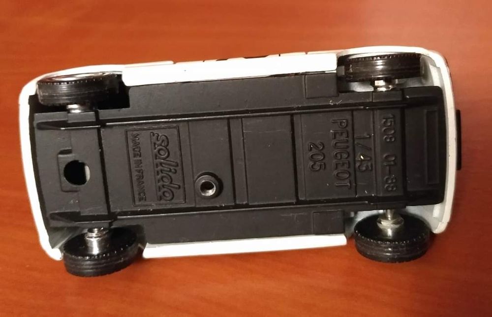Miniatura antiga - Peugeot 205 - Solido 1/43