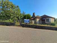 Moradia T2, localizada em Dardavaz junto ao Rio Criz