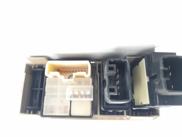 Botão / interruptor trancar portas TOYOTA Avensis Wagon (_T25_)