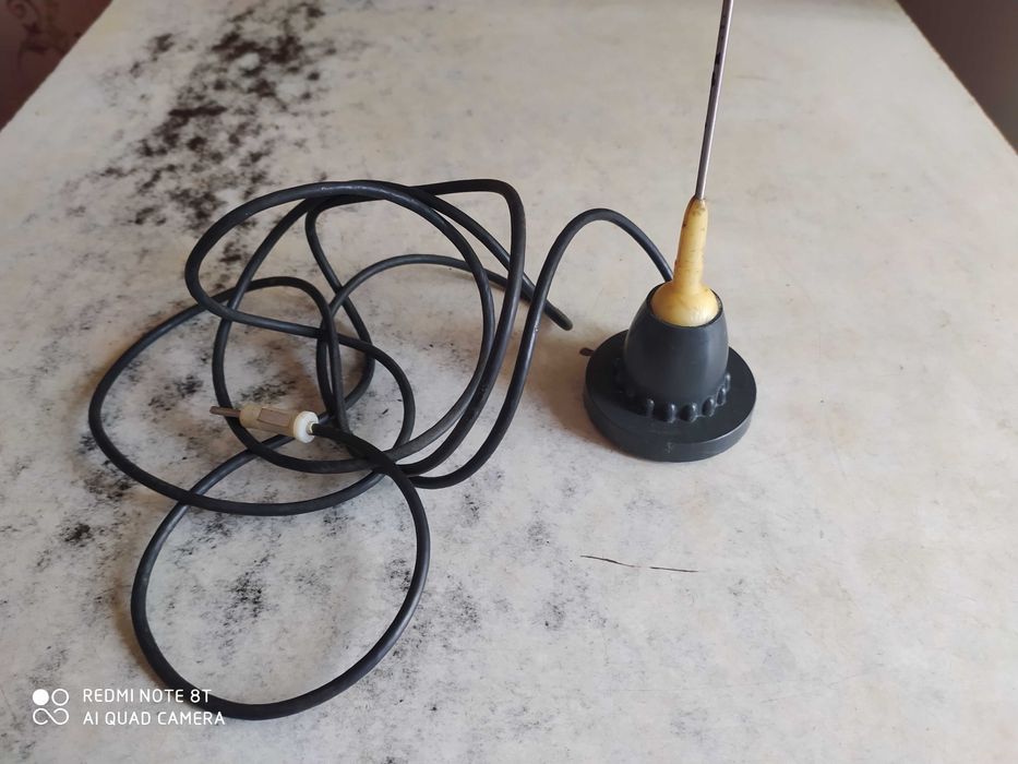 Антенна автомобильная сьемная на магните.