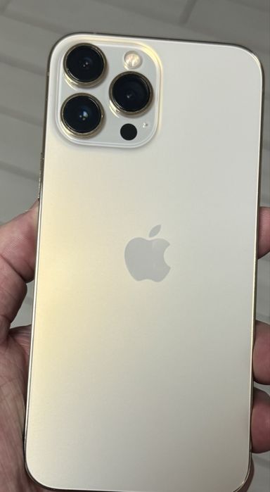 Продам айфон идеальный