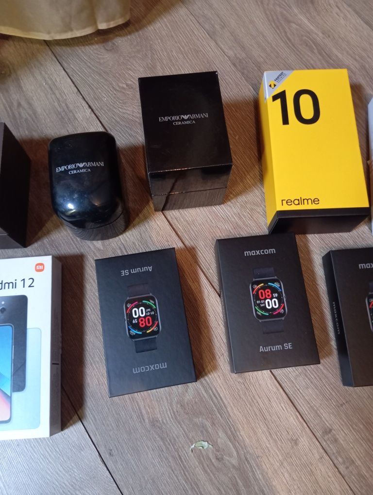 Pudełka po telefonach ,zegarkach