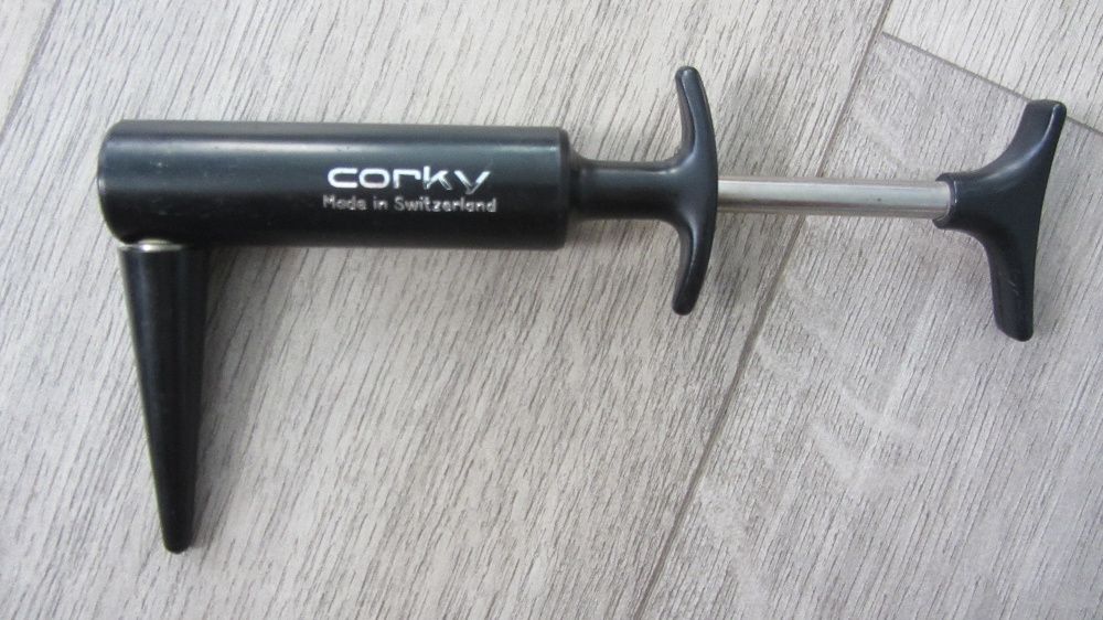 Otwieracz ciśnieniowy do wina. Corky - Air Pressure Wine Opener