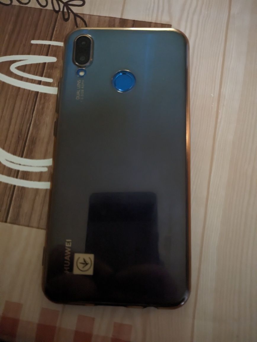 Смартфон HUAWEI P Smart+