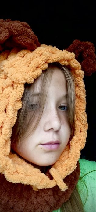 Вязаная шапка-капюшон с ушками ручной работы на 6-14 лет