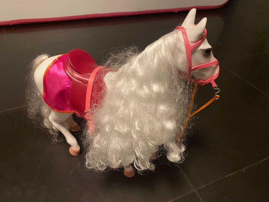 Biały Mega koń dla lalki Barbie