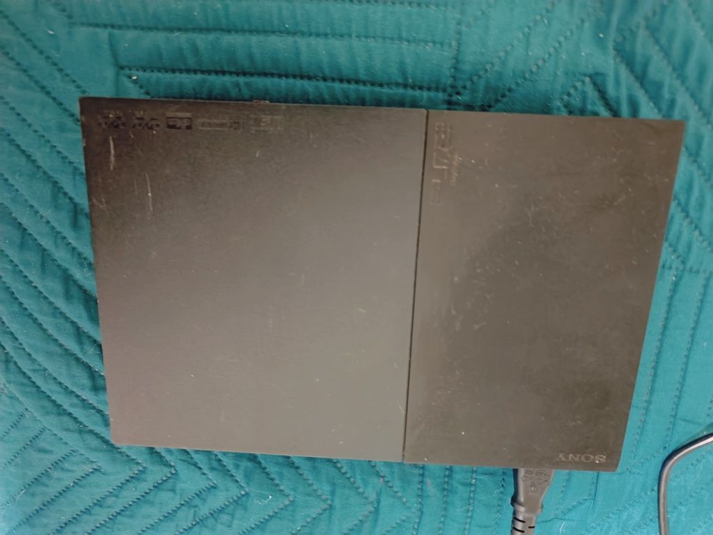 Sprzedam konsole PS2 model SCPH-90004 uszkodzone wejście zasilania