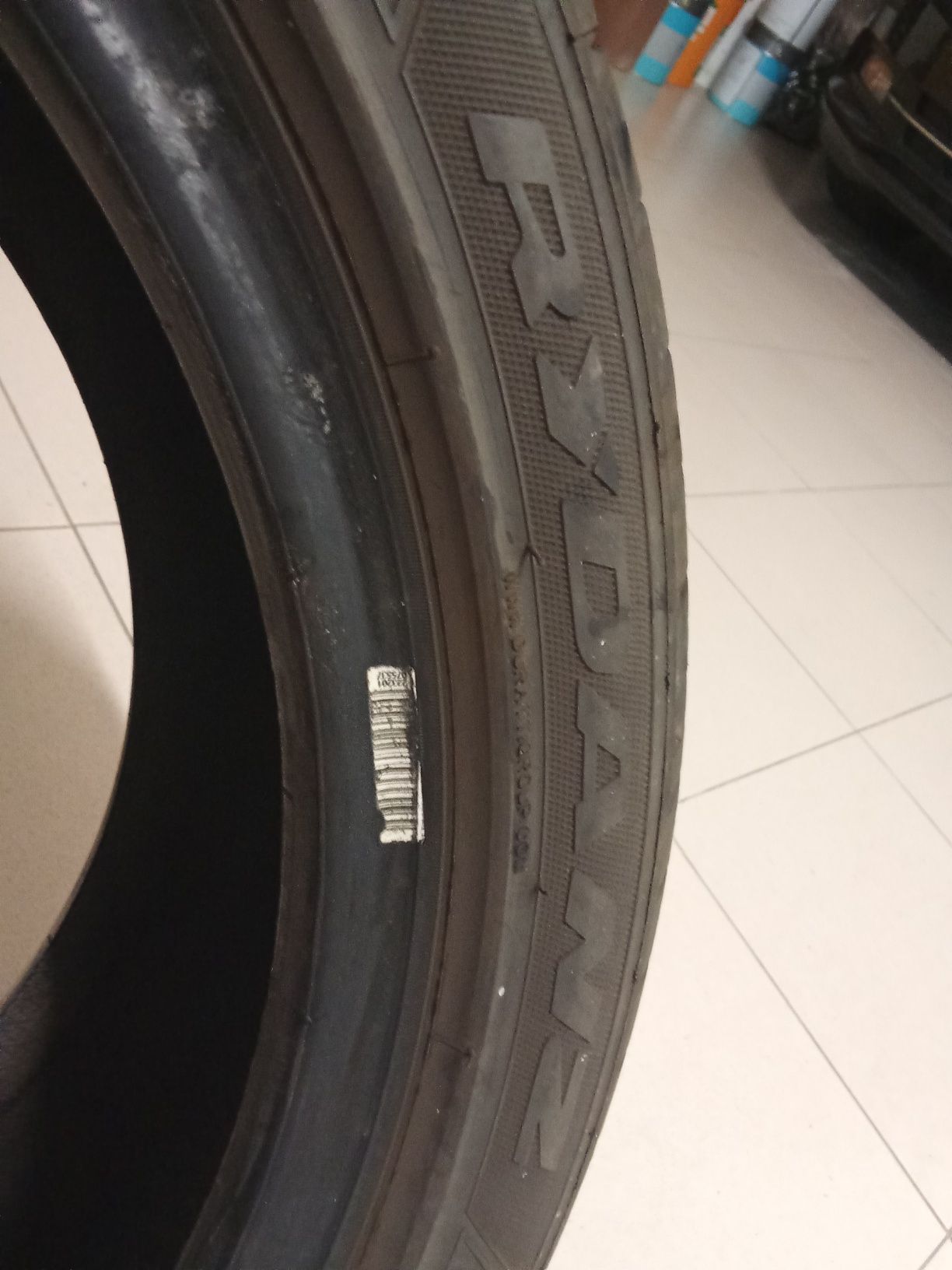Pneu com menos de 1000km
