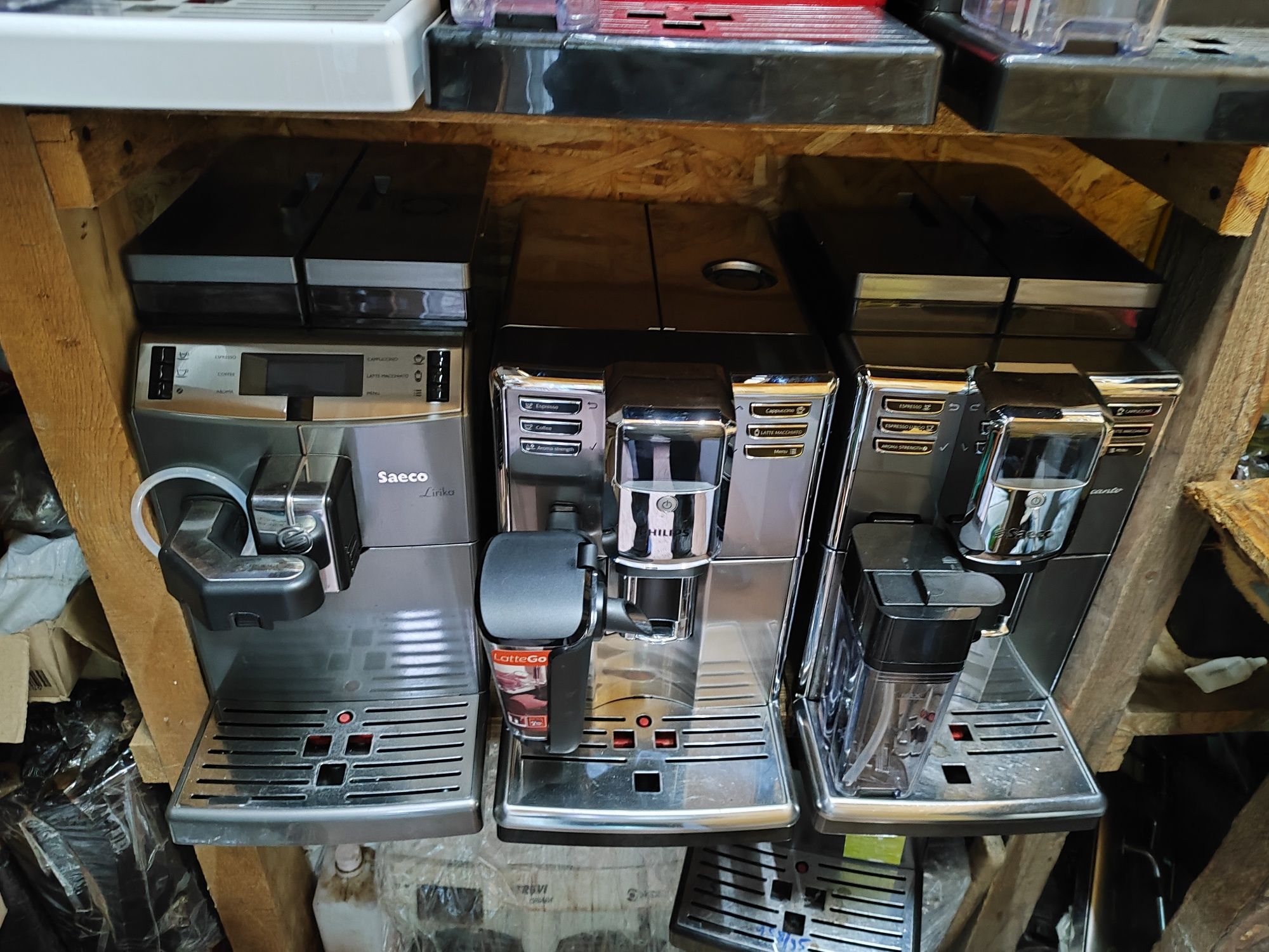 Кофемашина, кавоварка Saeco, Delonghi
