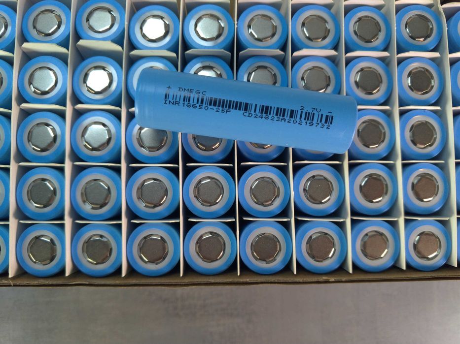 Аккумулятор 18650 высокотоковый DMEGC INR18650-25P 2500mAh 20A li-ion