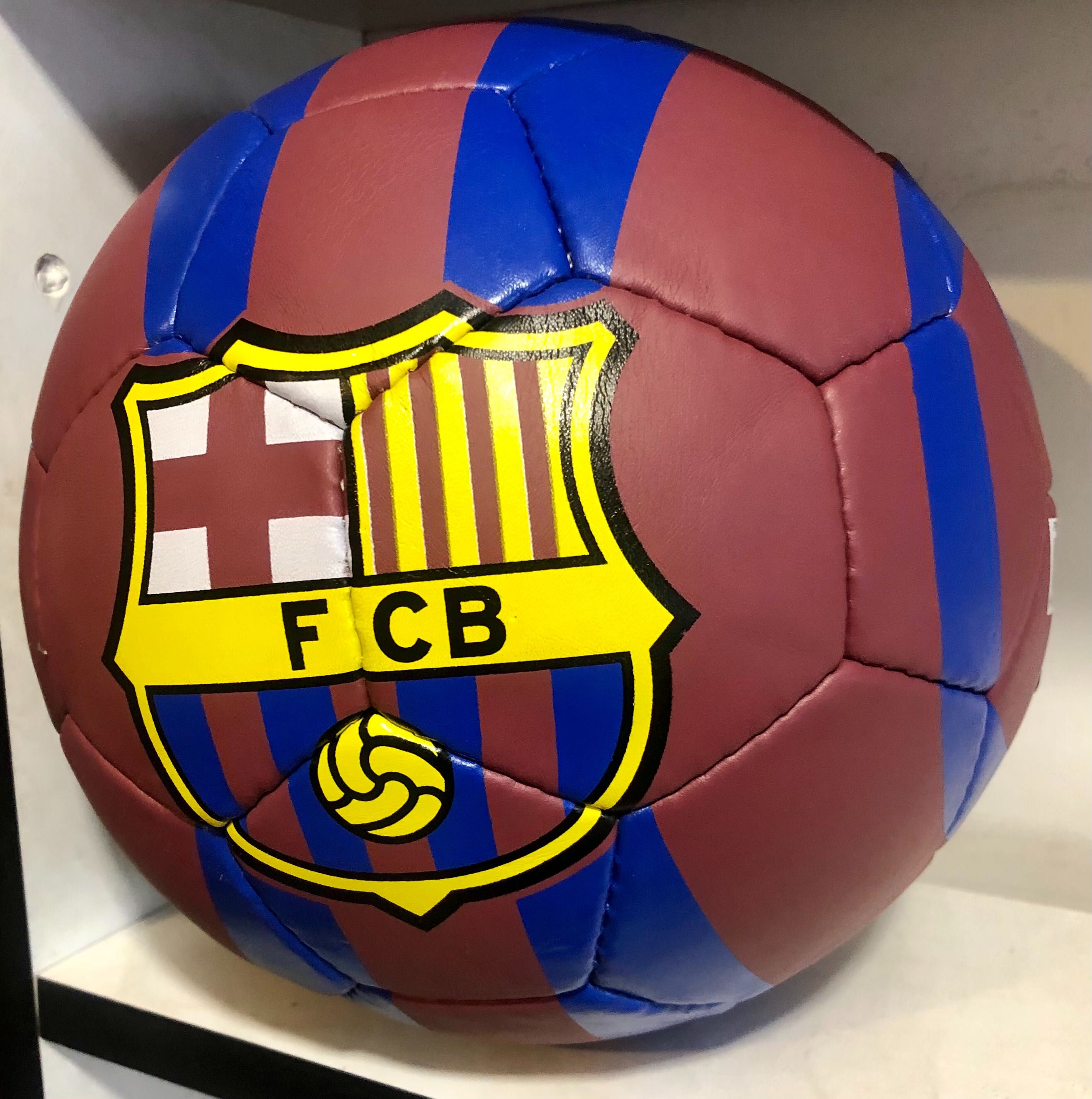 Мяч футбольный для асфальта ФК Барселона