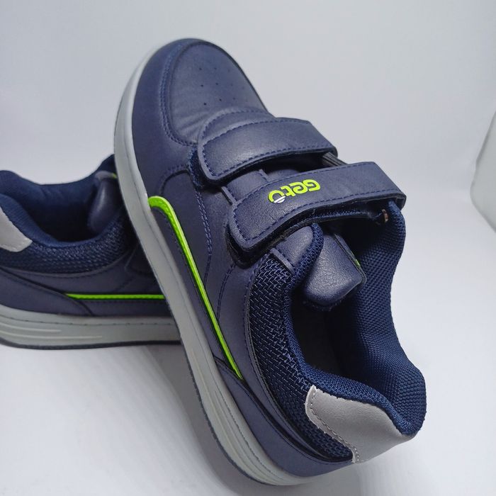 Nowe sportowe adidasy roz 32