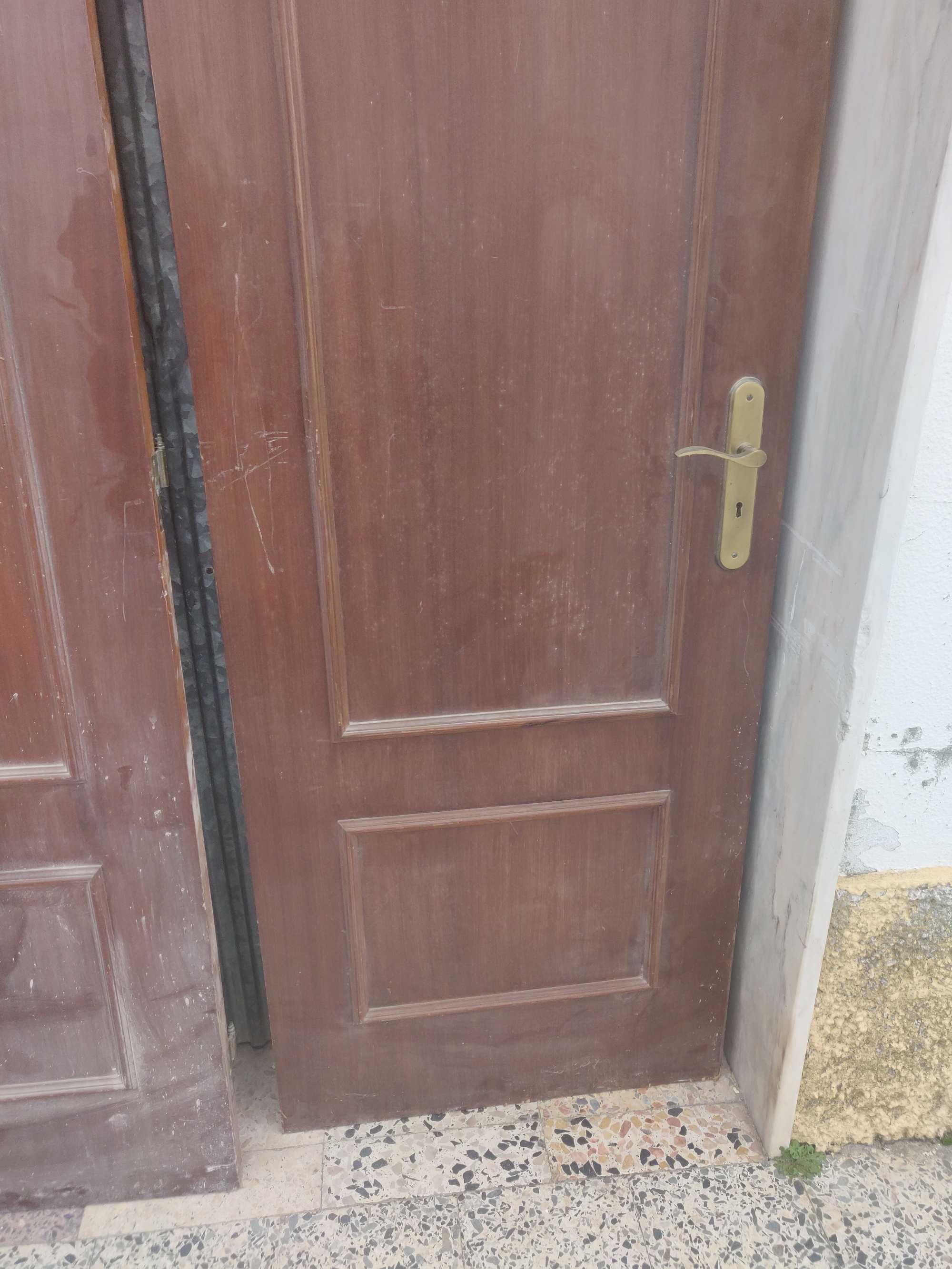 Portas de madeira