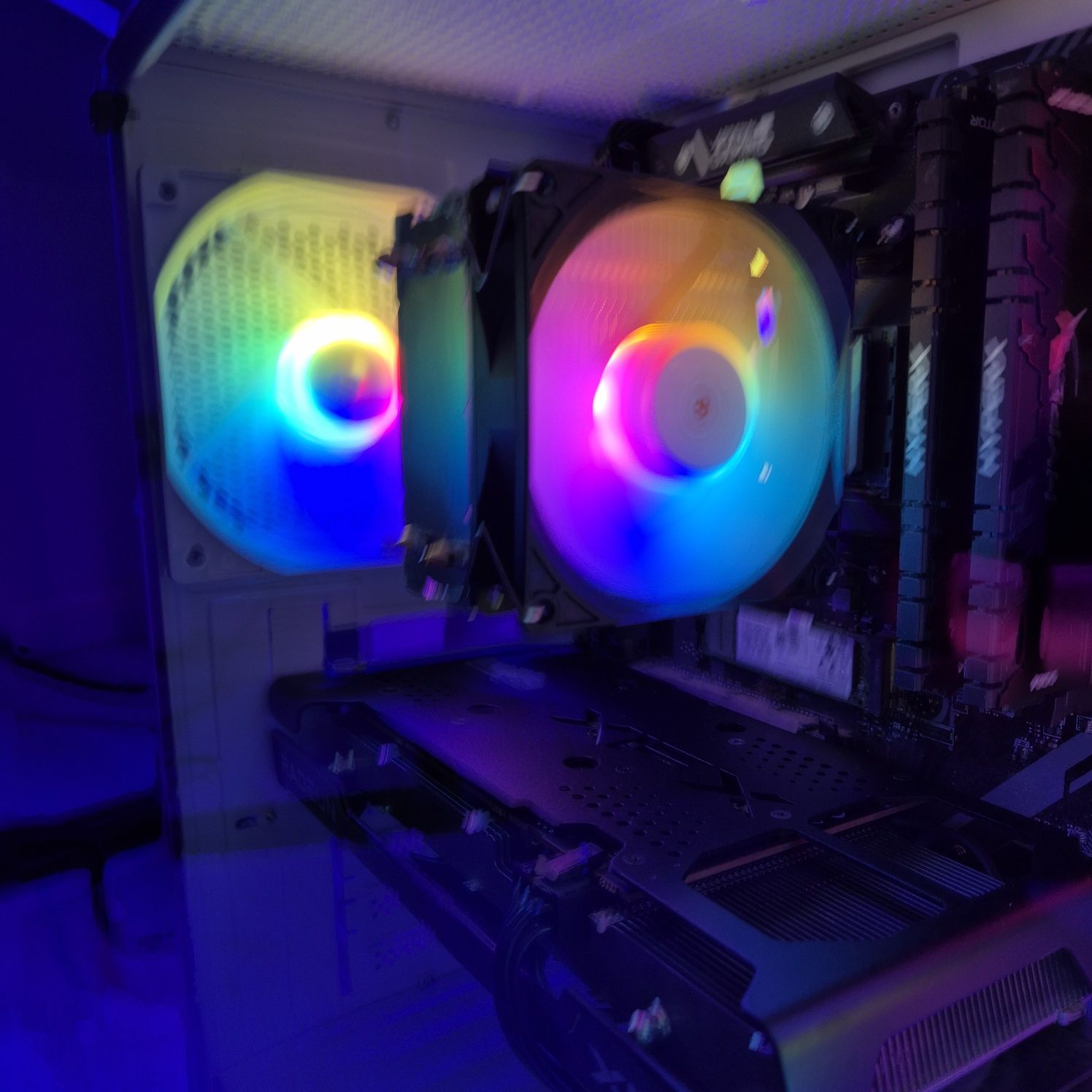 Komputer RX6700XT/R5 5500/Gamingowy/RGB 16GB ram ddr4 Windows 10pro
