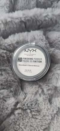 NYX finishing powder mineralny puder prasowany transparentny