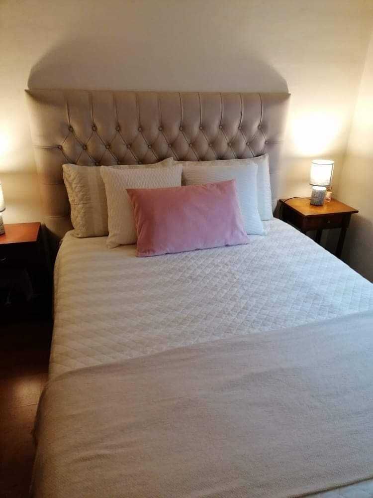 Cabeceira de cama em capitone dobrado
