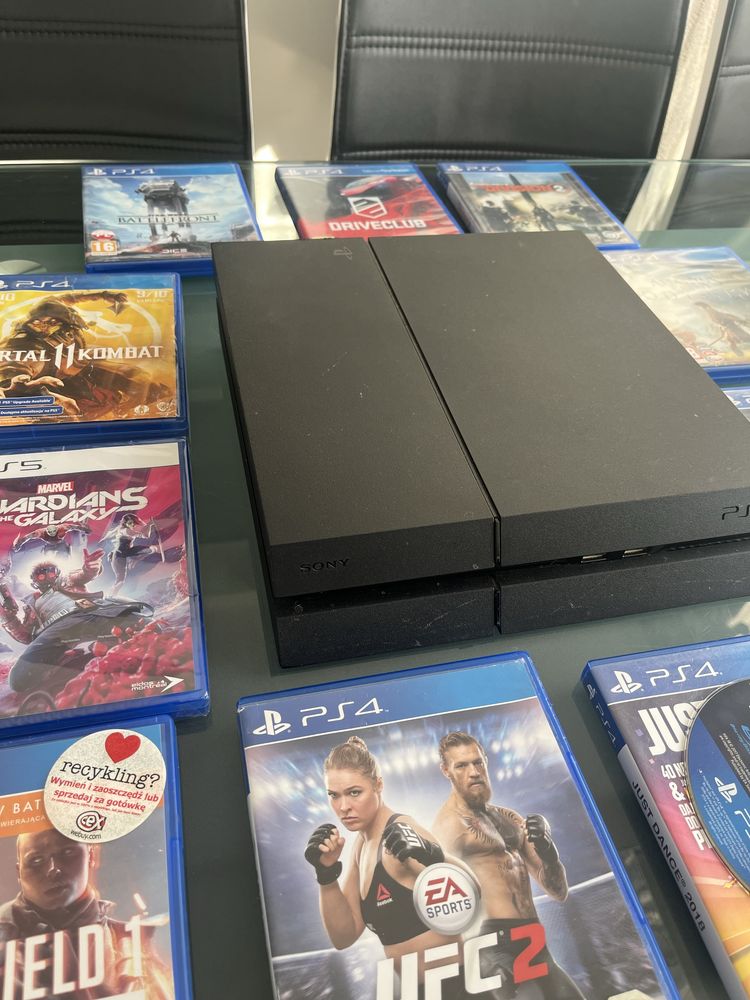 Ps4 + 12 gier + pad + nakładki na pada