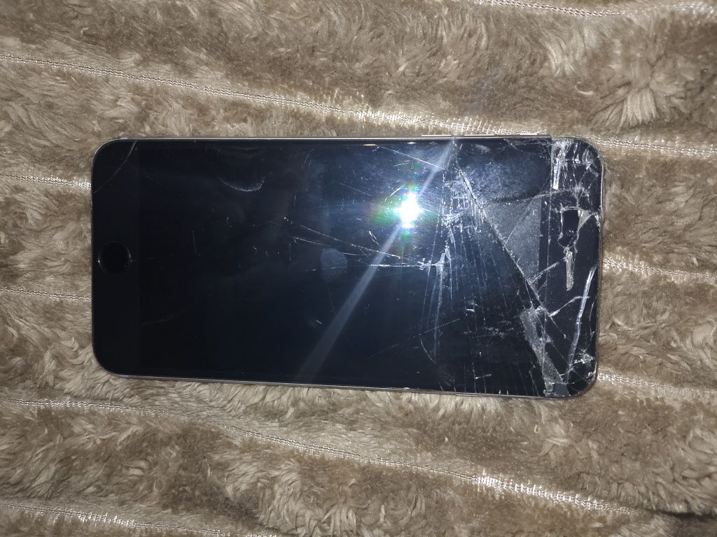 iPhone 6s plus, потрібно замінити екран