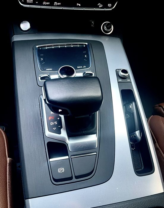 Audi Q5 sport 2.0TDI  гібрид MHEV 2020р.в.