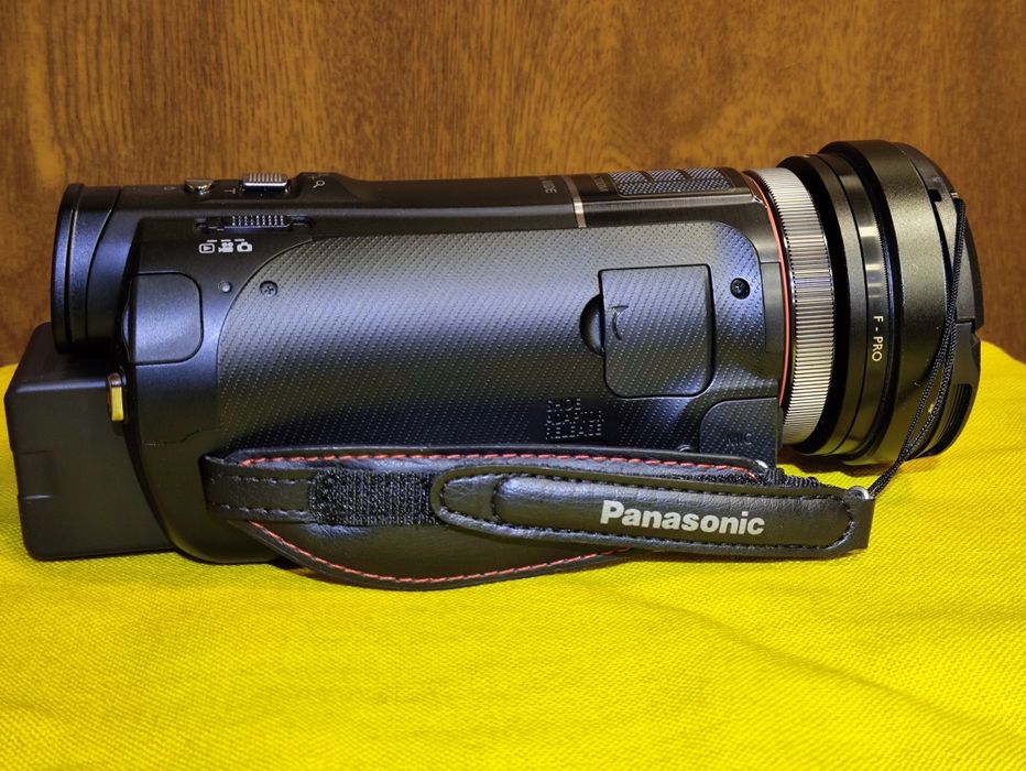 Відеокамера  Панасонік   HC-X920.