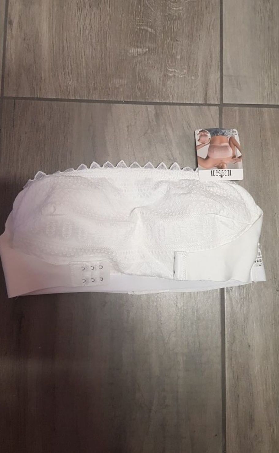 Dwa biustonosze z koronką nowe