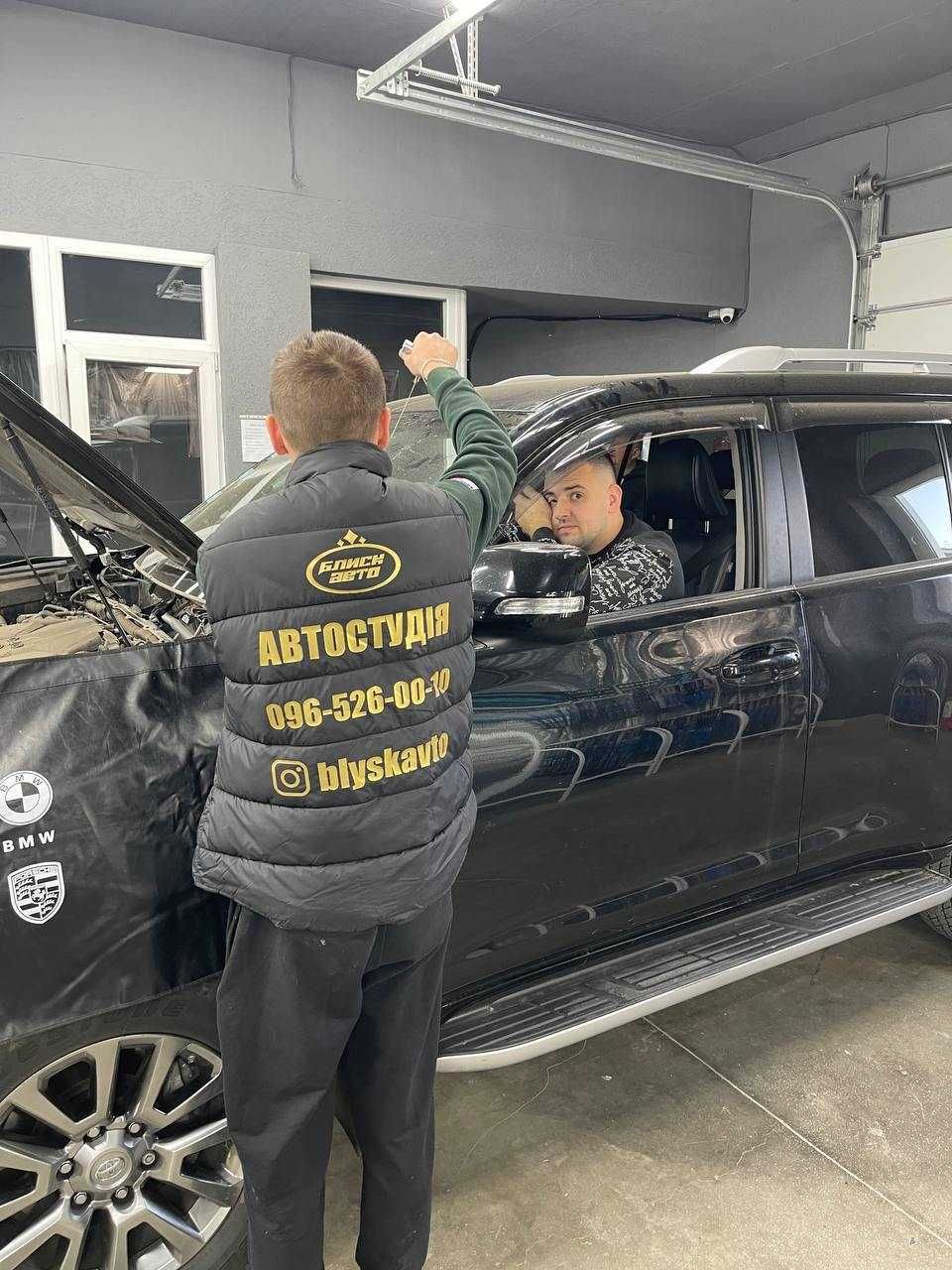 Автоскло лобове скло всіх виробників Заміна Ремонт Полірування скла