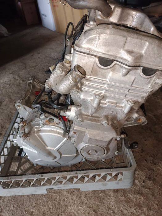 Honda CBR 600  f2/f3 części silnika pokrywa stojan głowica sprzęgło